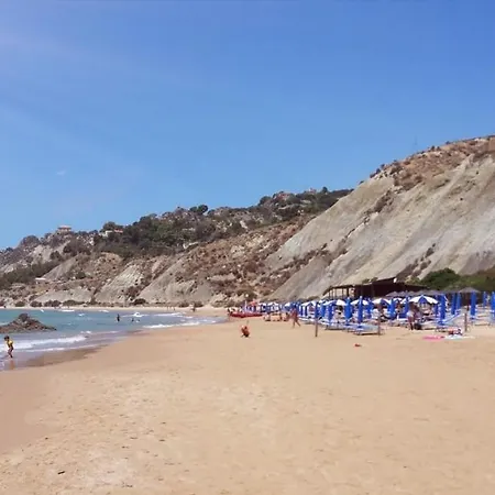 Casa Vacanze * Ликата